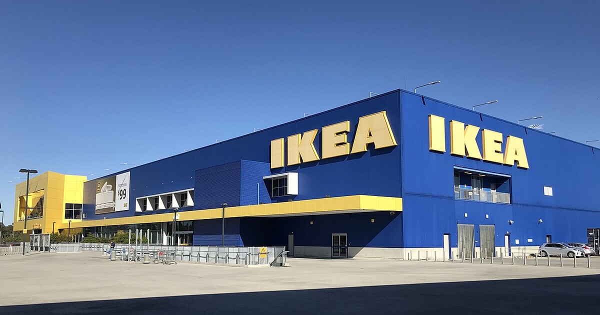 Ikea stahuje z prodeje lampy. Lidem hrozí zásah elektrickým proudem