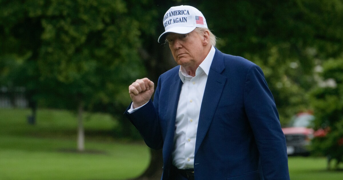 Donald Trump kritizuje Putina: Zahrává si s ohněm, USA možná zpřísní sankce