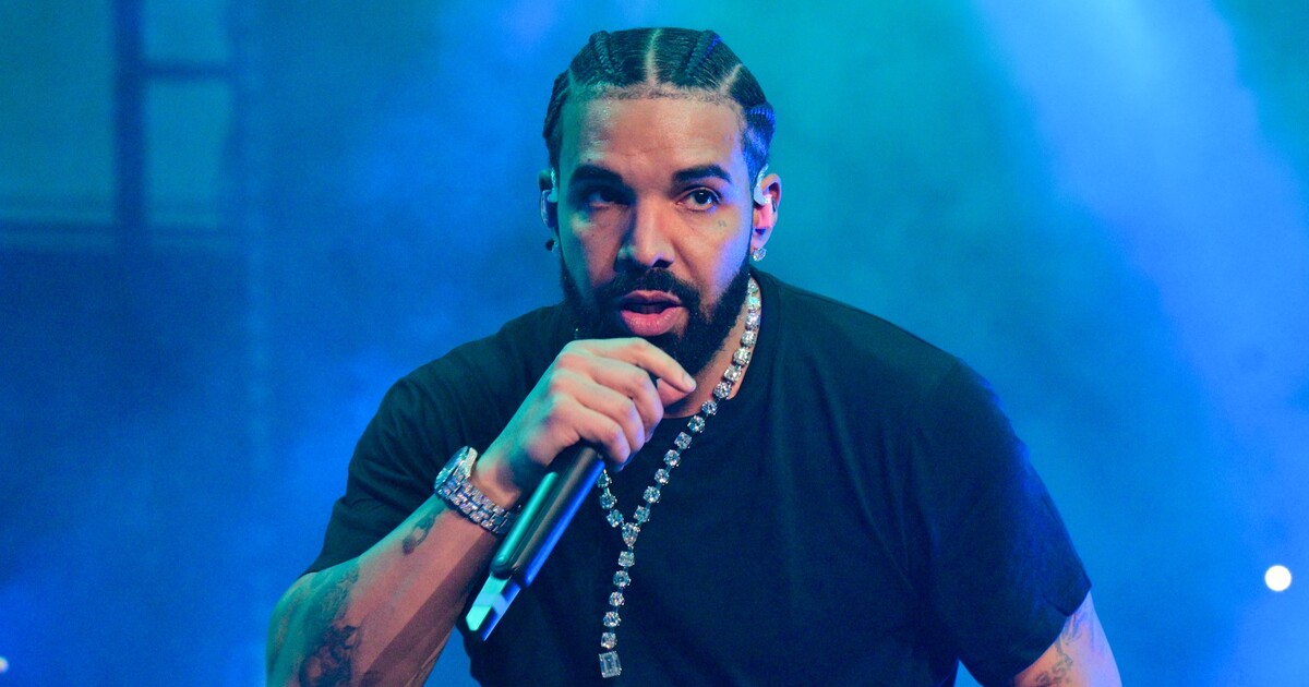 VIDEO: Drake dal 50 tisíc dolarů fanouškovi, kterého před koncertem opustila přítelkyně