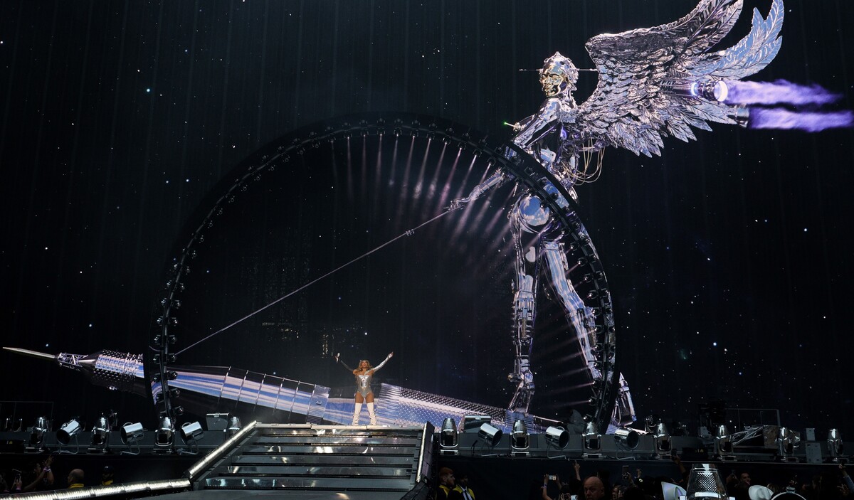 Beyoncé počas vystúpenia Renaissance World Tour na štadióne Tottenham Hotspur v Londýne.