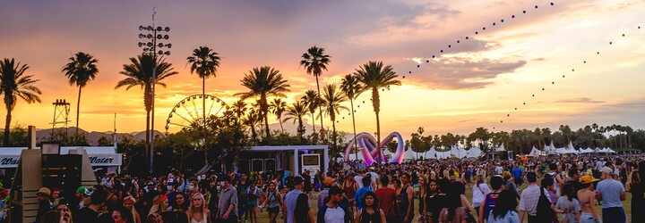 Eminem, The Weeknd, Beyoncé: Coachella zveřejnila letošní seznam vystupujících. Kalifornský festival opět navštíví nespočet hvězd