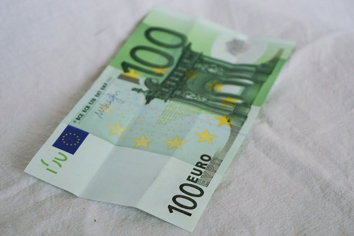 100 eur