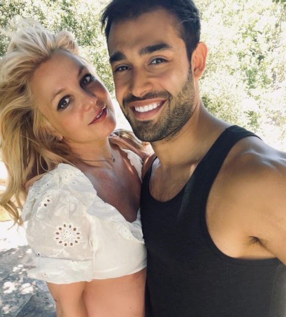 Britney Spears a jej snúbenec Sam Asghari.