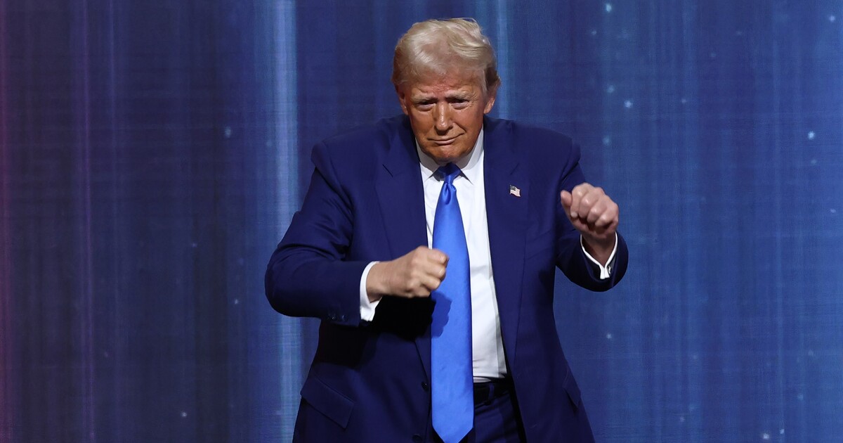 Trump uspořádá UFC zápas na půdě Bílého domu. Přihlásil se Conor McGregor