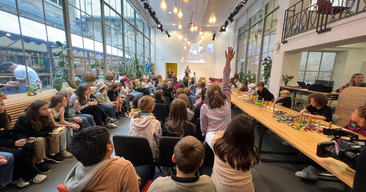 Jak vidí rok 2050 žáci a žákyně základních škol? Své představy si mohli vymodelovat pomocí LEGO stavebnice