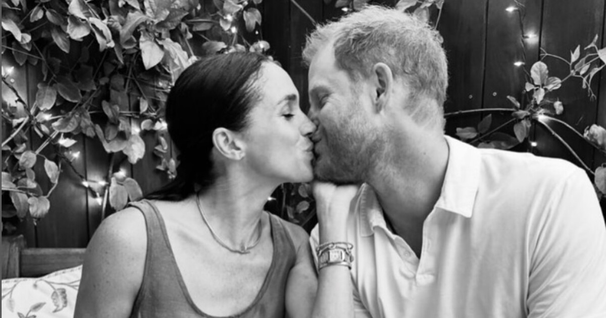 Meghan a Harry oslavili sedmé výročí svatby. Zveřejnili dosud neviděné fotky