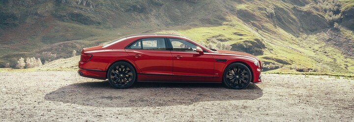 Bentley predstavilo športovú verziu pompéznej limuzíny Flying Spur