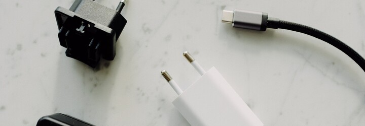 Už čoskoro budeme mať nabíjačky výhradne typu USB-C. Najviac to zasiahne Apple