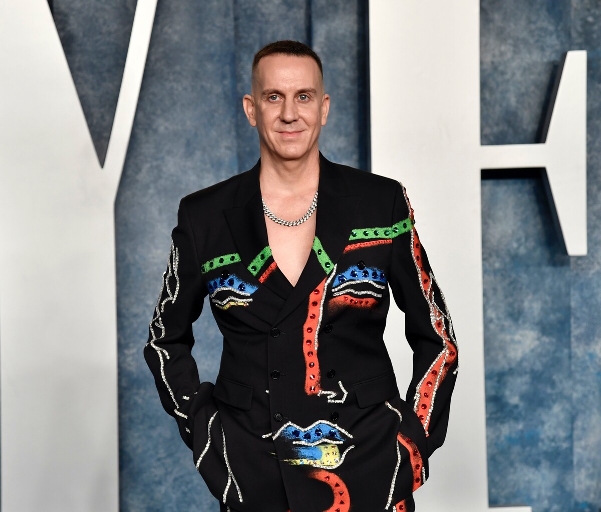 Jeremy Scott na Vanity Fair Oscar Party v Los Angeles.