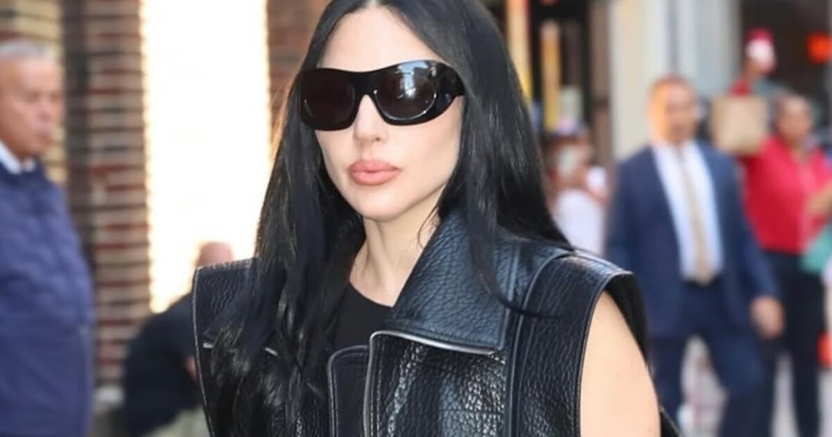 Lady Gaga nosí českou značku. V ulicích New Yorku oblékla bundu LAFORMELA