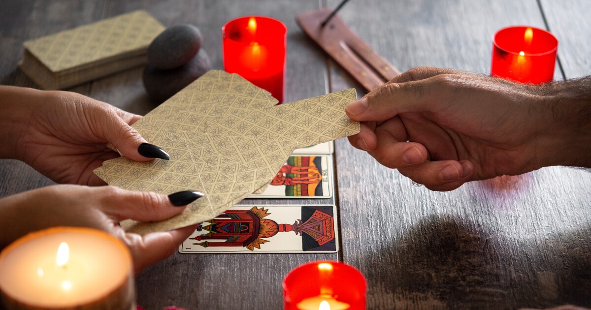 Královéhradecká „Jolanda“ podvedla nemocnou ženu. Vylákala z ní tolik peněz, že se ti protočí bulvy