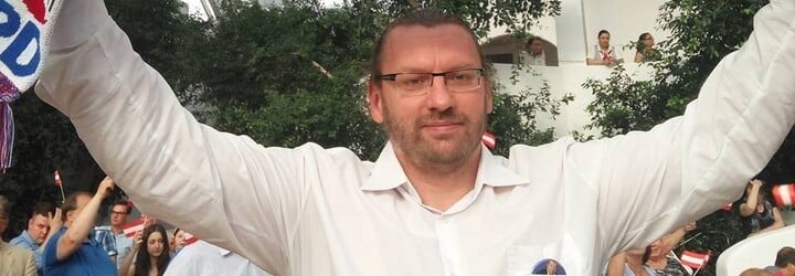 Policie zadržela poslance Volného, píše CNN Prima NEWS