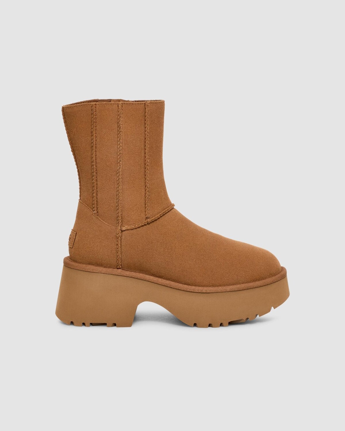 UGG® Classic Twin Seam New Heights „Chestnut“