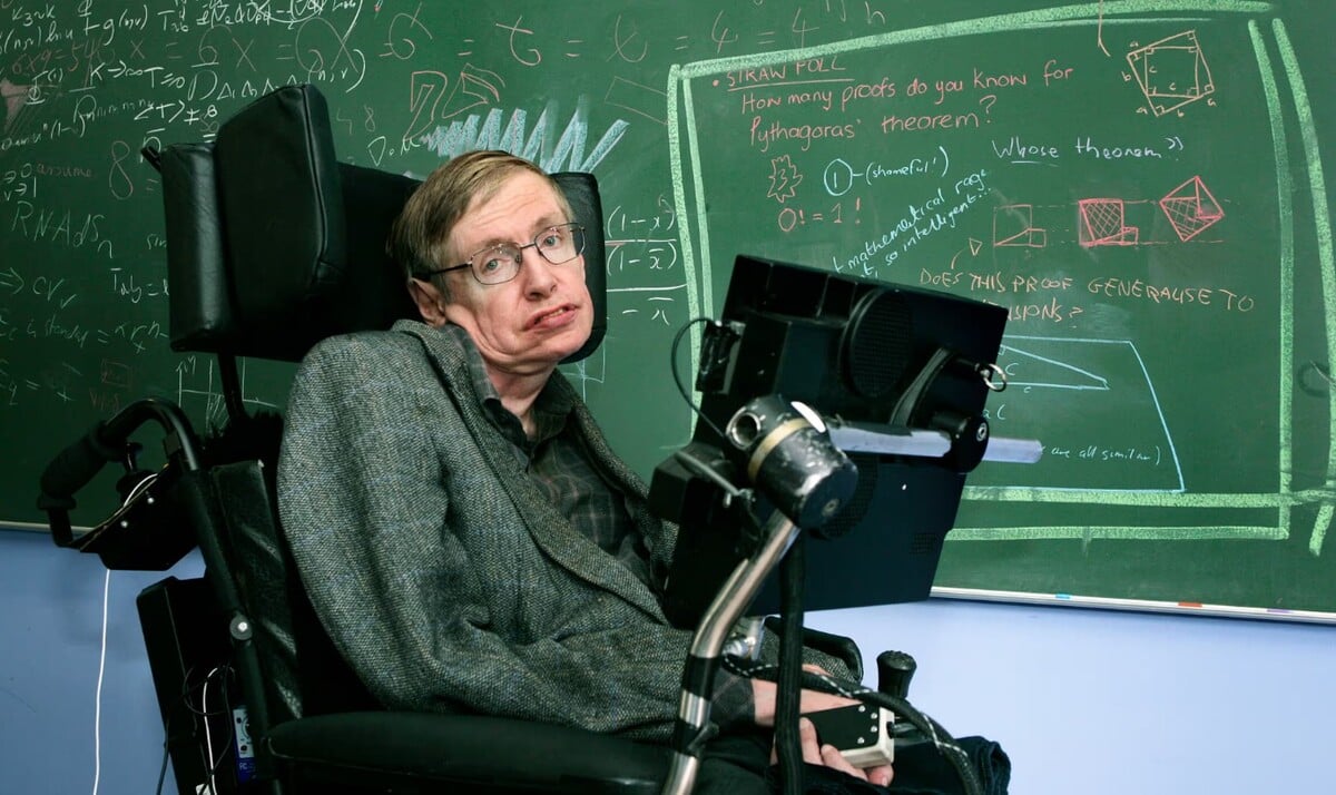 Rovnakou chorobou trpel aj jeden z popredných svetových teoretických fyzikov Stephen Hawking. Žil s ňou 55 rokov.