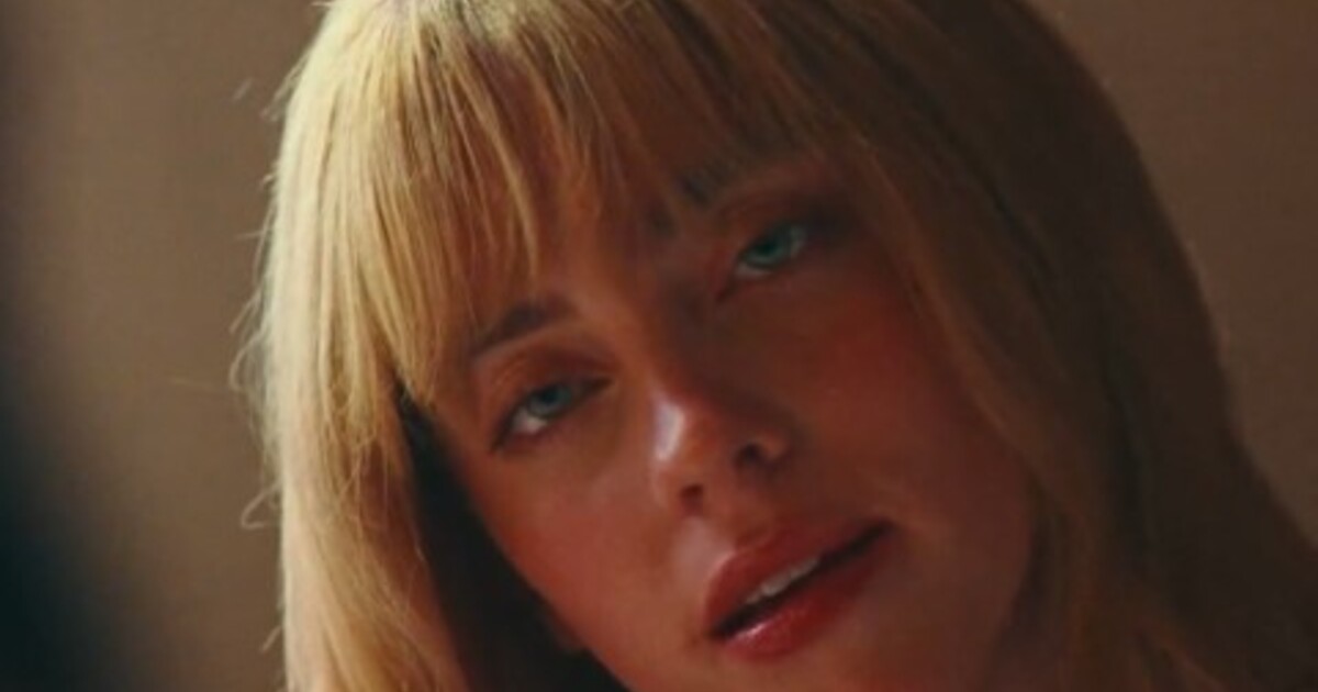 Billie Eilish herecky debutovala v novém seriálu od Amazon Prime Video. Podívej se na scénu, ve které se objeví