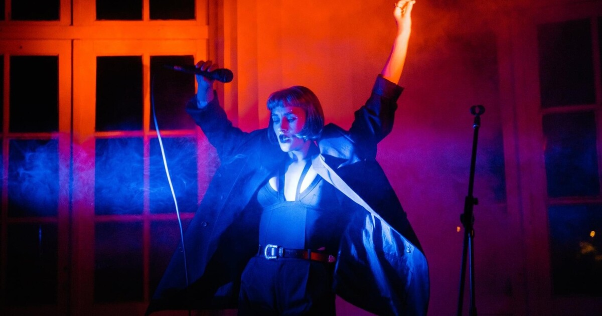 Vybrali jsme nejlepší hudební novinky za první půlku května. Koukni, co by ti rozhodně nemělo utéct