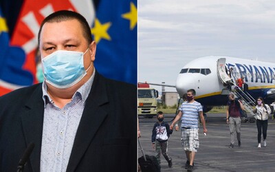 Zváž cestovanie do zahraničia a veľké oslavy. Úrad verejného zdravotníctva Slovenskej republiky dvíha varovný prst.