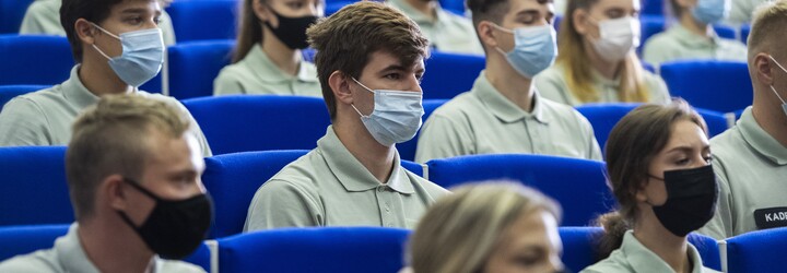 Čeká vysokoškolské studenty distanční výuka? Zeptali jsme se 7 největších českých univerzit