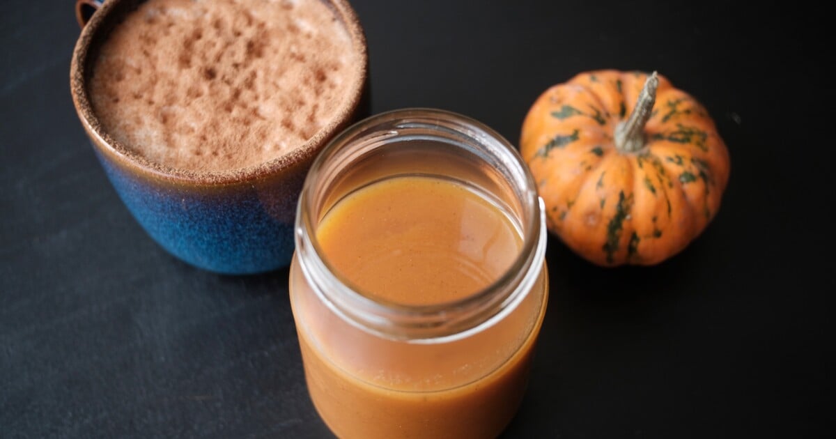 Nenechávej za něj svou výplatu ve Starbucks. Pumpkin spice sirup si vyrobíš doma za 15 minut