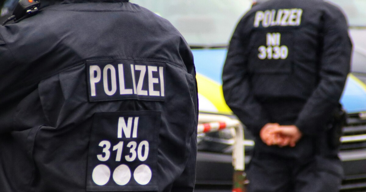 Policie v Polsku zatkla 100 mužů podezřelých z pedofilie a dětské pornografie