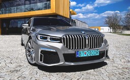400 koní, ultra-luxus a kontroverzný dizajn. Je nová 7-čka najlepšia limuzína na našom trhu?