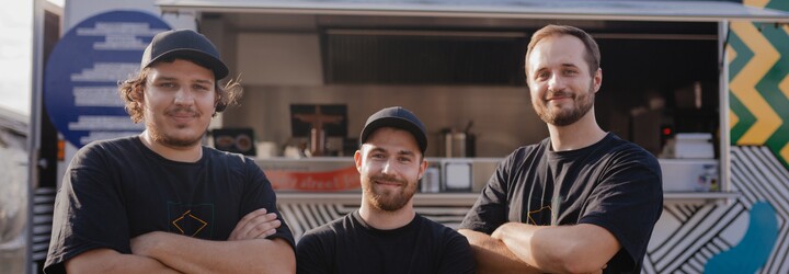 Len tri týždne po otvorení ich pozvali ako čestných hostí na brazílsku ambasádu. Toto je nový brazílsky street food Cariocas