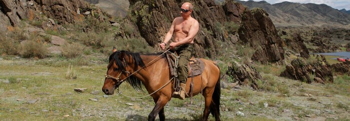 Vladimir Putin: Vidieť lídrov G7 nahých by bolo nechutné. Reagoval tak na ich žartovanie o jeho polonahých fotkách