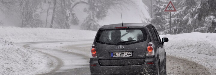 Meteorologové vydali hned několik výstrah. V těchto šesti krajích choď a jezdi opatrně