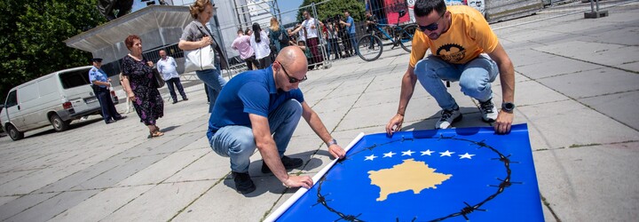 Situace mezi Kosovem a Srbskem se vyostřuje. NATO je připraveno zasáhnout