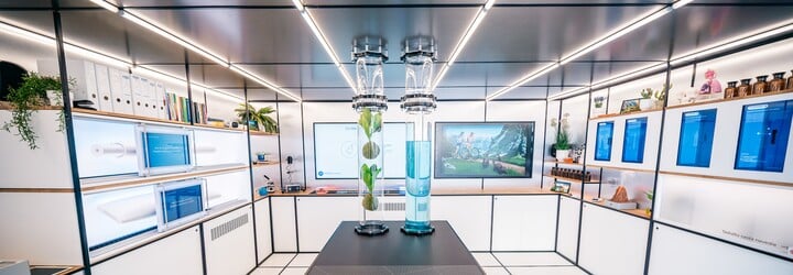 Navštívili sme unikátne laboratórium v centre Bratislavy a rozprávali sa s virtuálnym vedcom. Takto by vyzeral svet bez dymu