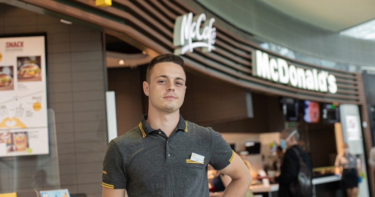 Češi a Češky začínají brigádničit už od útlého věku. Minimální sazba tě nejspíš překvapí