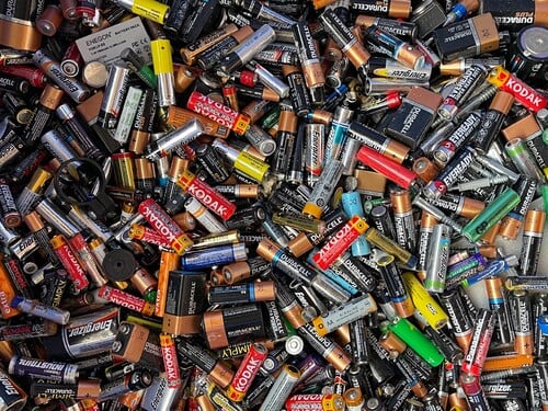 Kam vyhadzuješ použité batérie?