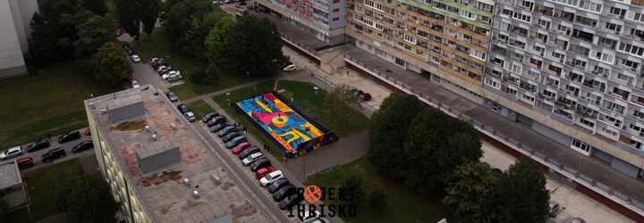 Deti sa už majú kde hrať. Projekt Ihrisko rozžiaril sivú Petržalku a chce motivovať mládež, aby viac športovala