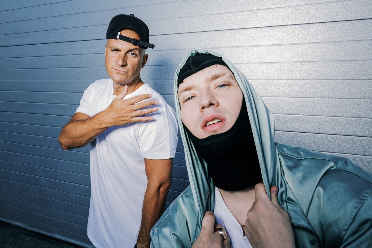 Maniak DJ Wich černej kůň