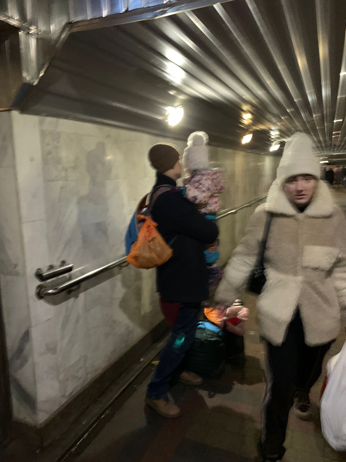 Chaos na vlakovej stanici v Charkove.