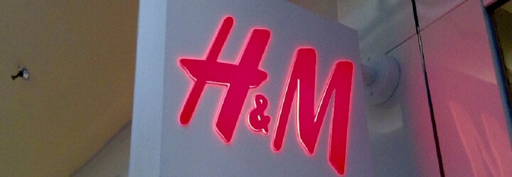 Namísto fosilních paliv spalují Švédi oblečení z H&M. Neprodejné kousky se mění v alternativní palivo