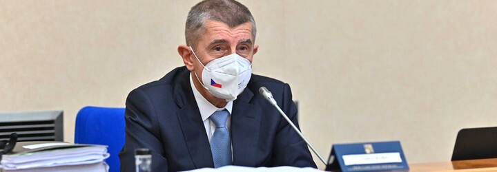 Vláda vyhlásila nouzový stav. Začne platit od dnešní půlnoci