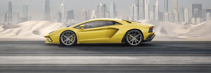Vlajková loď Lamborghini prošla modernizací. Nový Aventador S má až 740 koní a natáčení zadních kol!