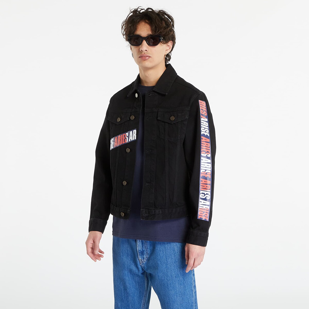 Tommy Jeans, Aries