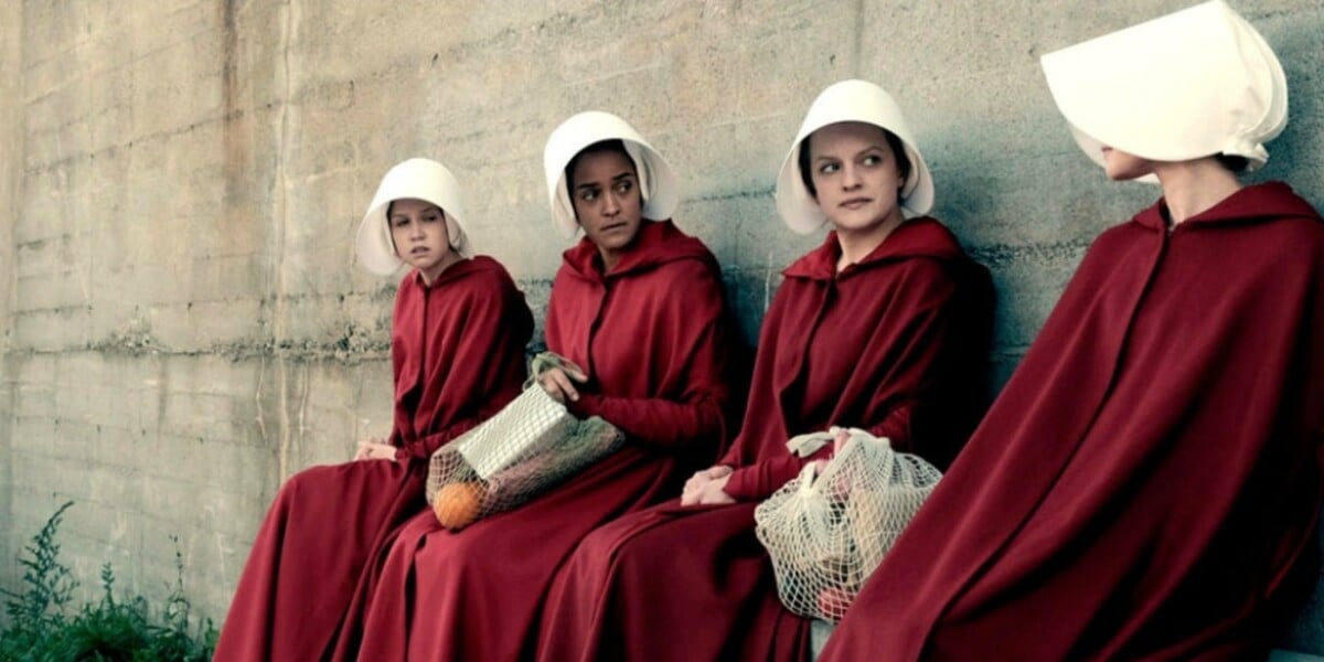 The Handmaid's Tale se vrátil na obrazovky po třech letech.