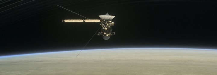 Měsíc Saturnu asi hostí mimozemský život, tvrdí NASA. Vhodné podmínky jsou prý na dně ledového oceánu