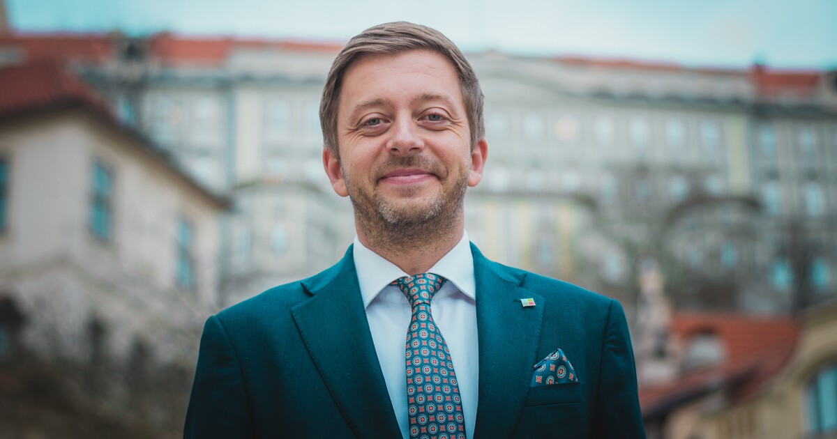 Nový průzkum: STAN výrazně posílili, přeskočil SPD i Piráty. Podívej se, koho by lidé volili