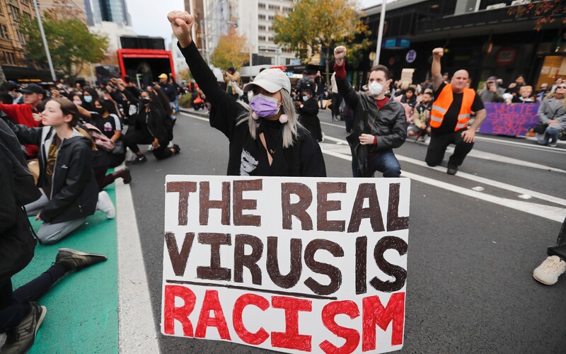 Také Češi se postaví za práva černochů v USA. V Praze chystají demonstraci na podporu Black Lives Matter..