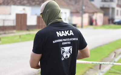 NAKA zadržala mladého Slováka s prezývkou Slovakbro. Je extrémista a vraj sympatizuje s bielymi teroristami.