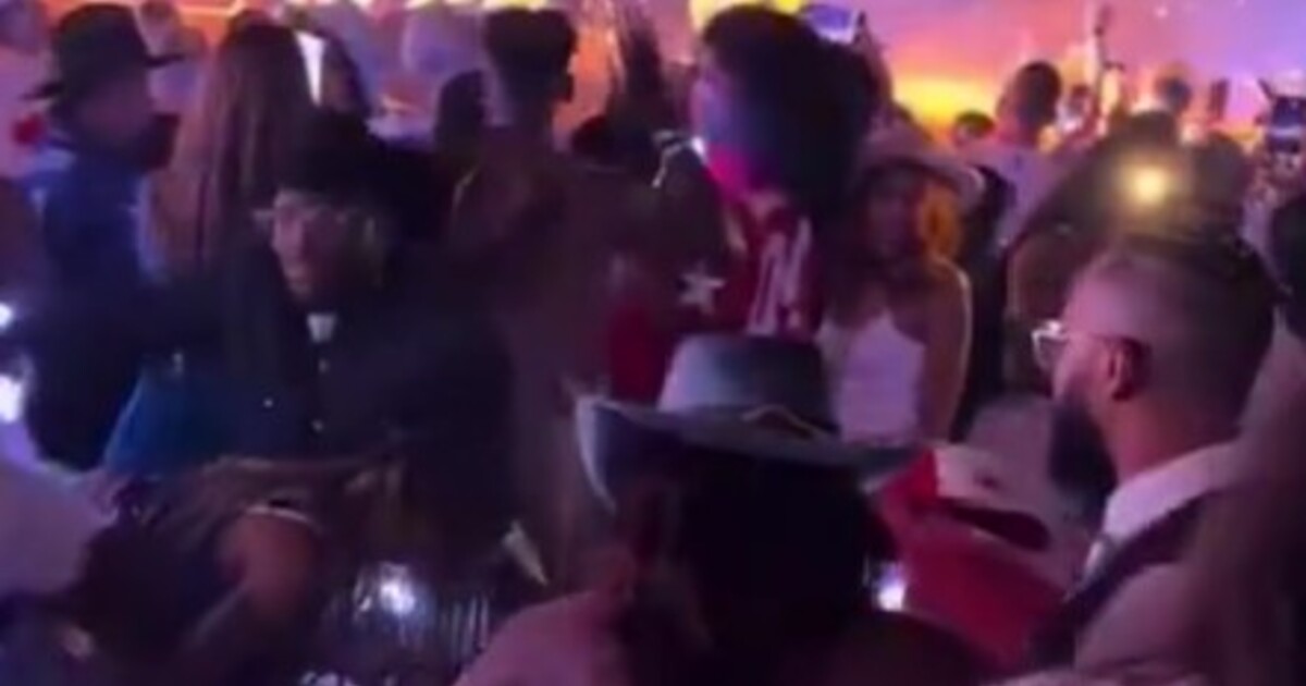 VIDEO: Bitka na koncertě Beyoncé. Lidé se poprali přímo pod pódiem