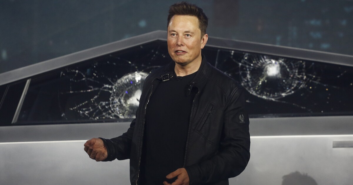 Elon Musk má beef s Paris Hilton. Na čí straně jsi?