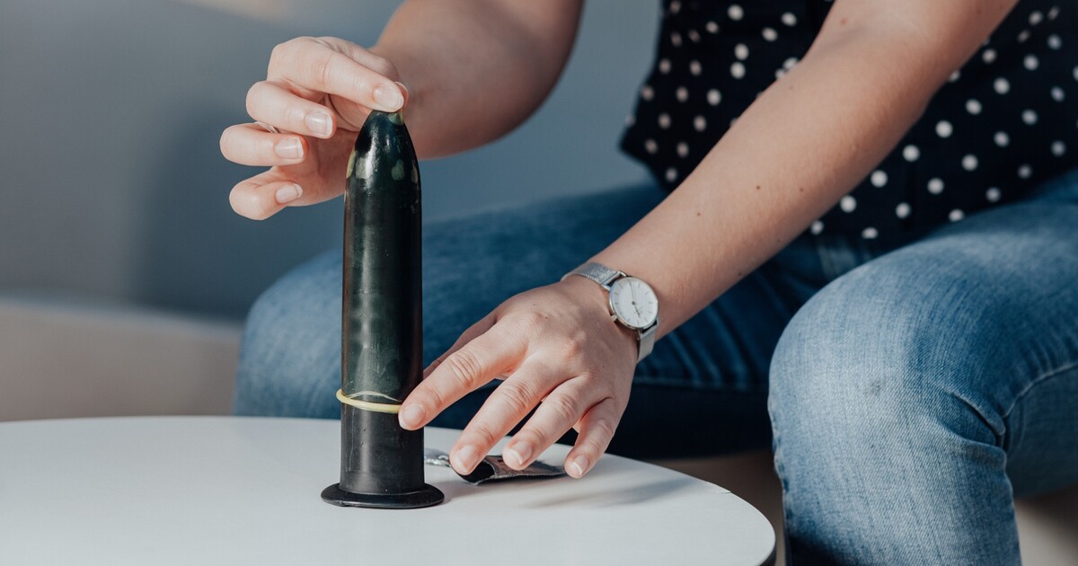 Virem HIV se loni v Česku nakazilo téměř 300 lidí. Proč je prevence klíčová?