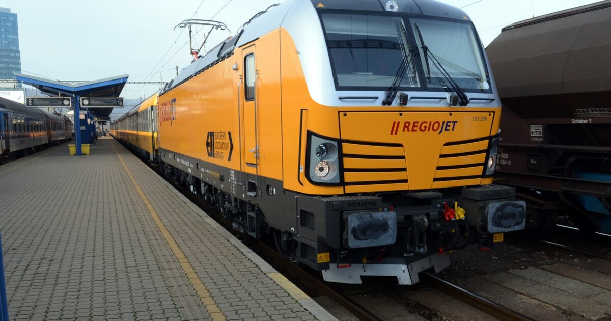 Během svátků bude posílen provoz vlaků. Jízdenku si ale kup co nejdřív, některé spoje už jsou vyprodané