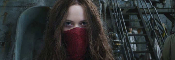 Obrovský pohybujúci sa Londýn v epickom fantasy Mortal Engines od Petera Jaksona hrozí zánikom ostatným mestám
