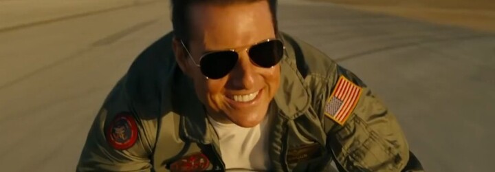 Tom Cruise v novém Top Gunu předvádí adrenalinový let ve stíhačce. Film je plný odkazů na kultovní klasiku